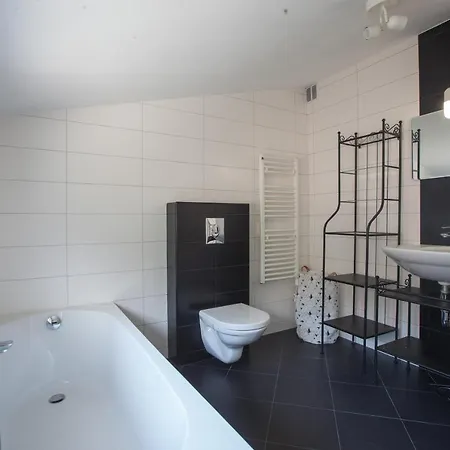 Apartments Leut 80M From The Sea Podgora Room photo