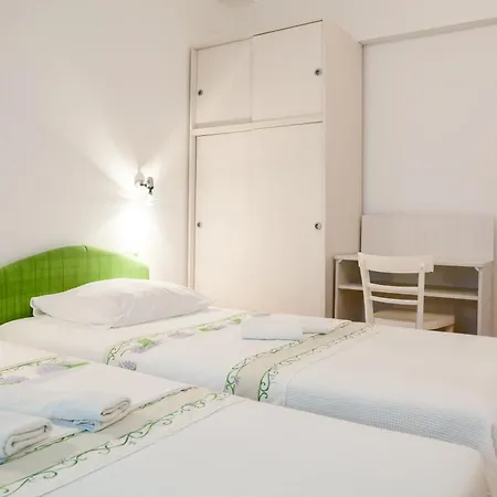 Apartments Leut 80M From The Sea Podgora Room photo