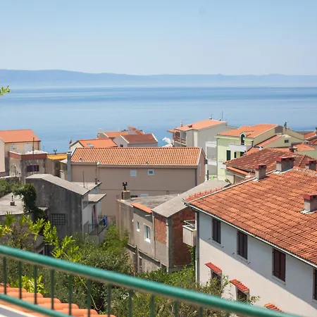 Apartments Leut 80M From The Sea Podgora Room photo