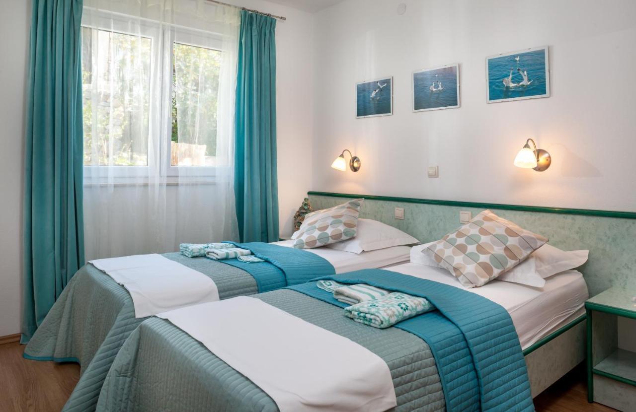 Leut 80m From The Sea Apartment *