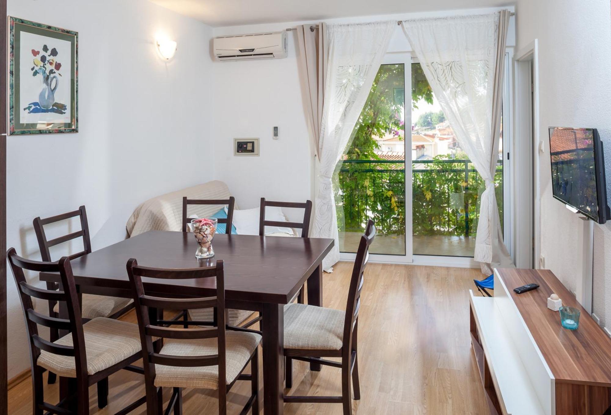 Leut 80m From The Sea * Podgora